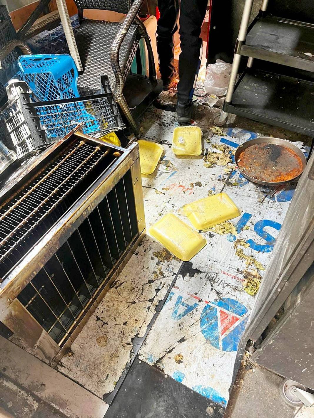 Cesarete bak: Ürünlerinde tarihi geçmiş bozuk et kullanmış! O restoran süresiz mühürlendi 4